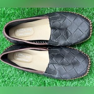 Lou Ling Women Slip ons size 38‎
